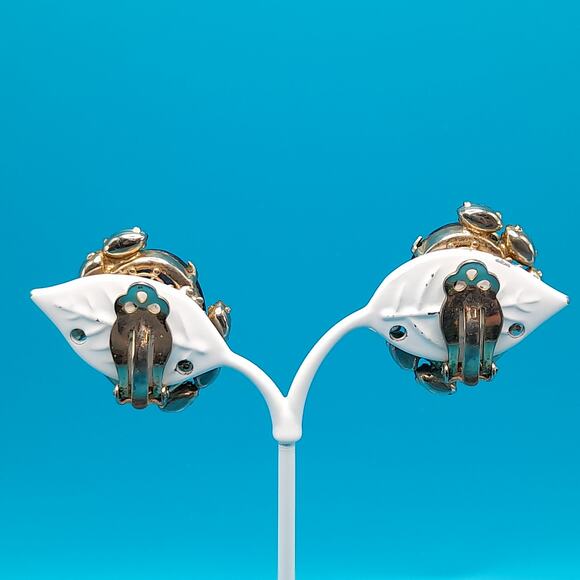 Vintage Purple Glass Rhinestone Clip Earrings, Gold Tone, 1 1/4", 1950s - Picture 5 of 10